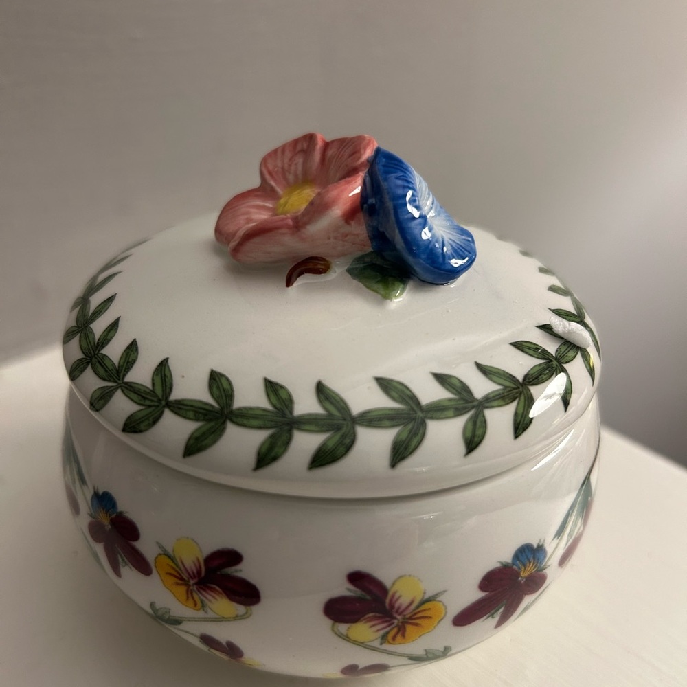 NEW Portmeirion Botanic Garden Bouquet Trinket Box With Original Box